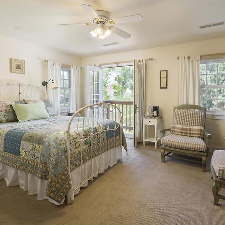 Sunflower Hill Inn Moab Bagian luar foto