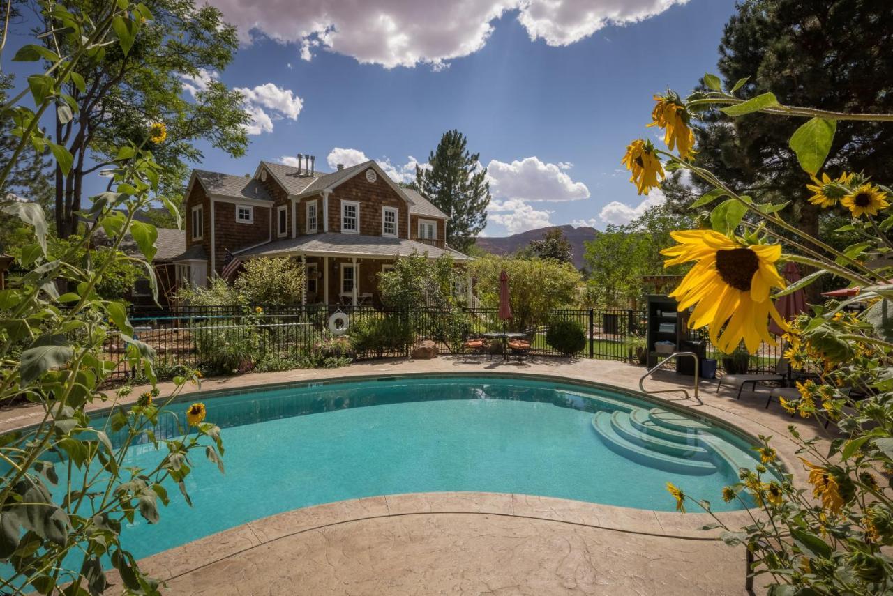 Sunflower Hill Inn Moab Bagian luar foto