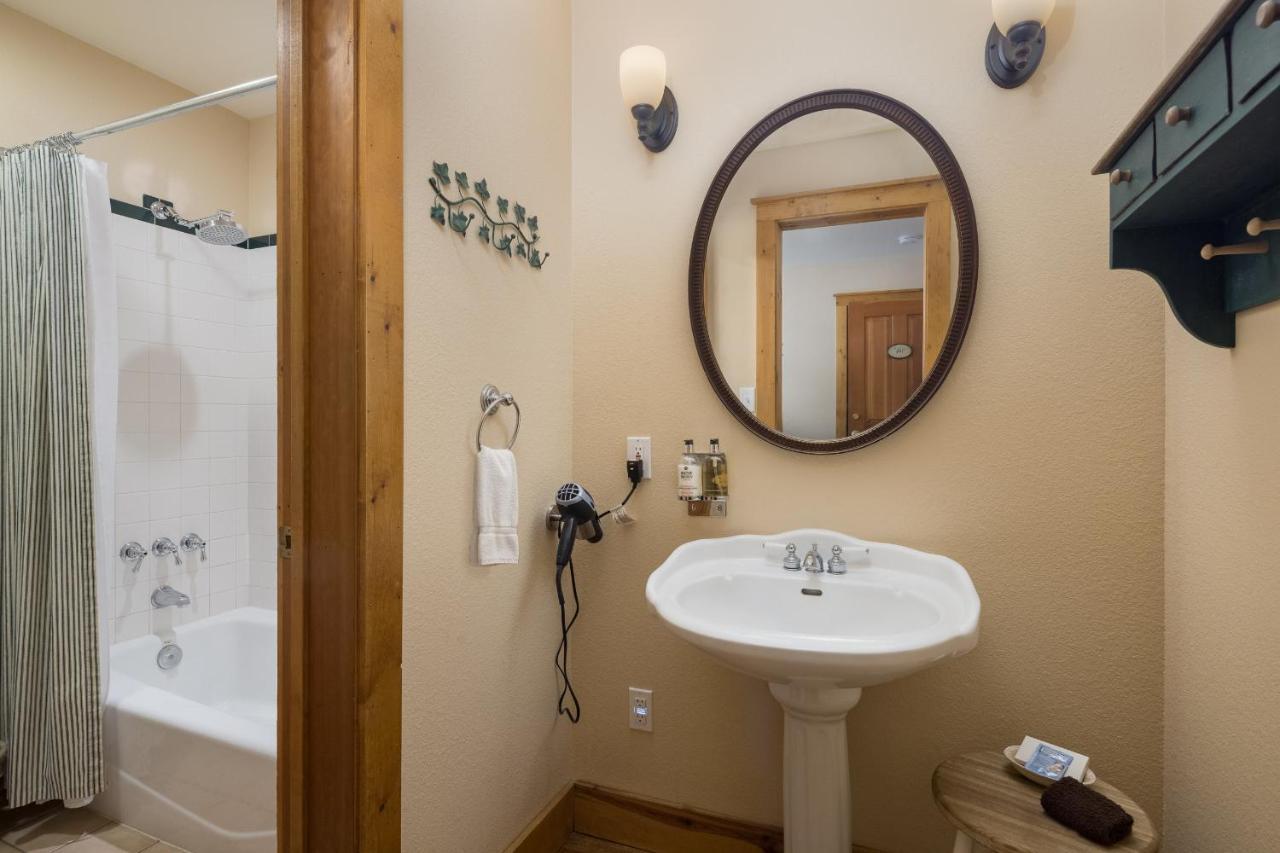 Sunflower Hill Inn Moab Bagian luar foto