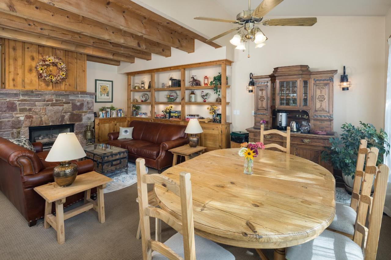 Sunflower Hill Inn Moab Bagian luar foto